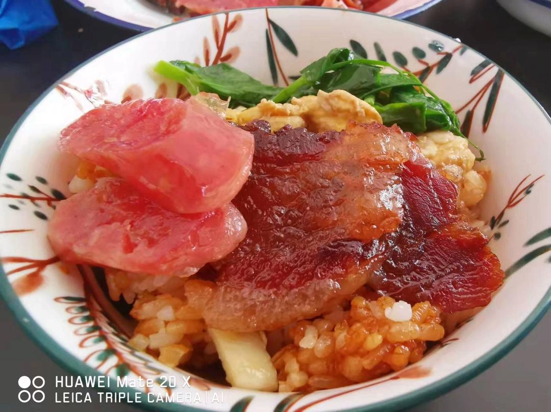 懒人一锅出～双拼腊味煲仔饭