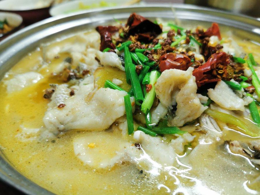 酸菜鲈鱼、水煮鱼（附如何片鱼肉及让鱼肉不腥的小妙招）