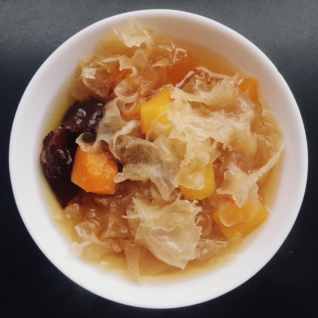 红枣木瓜银耳汤