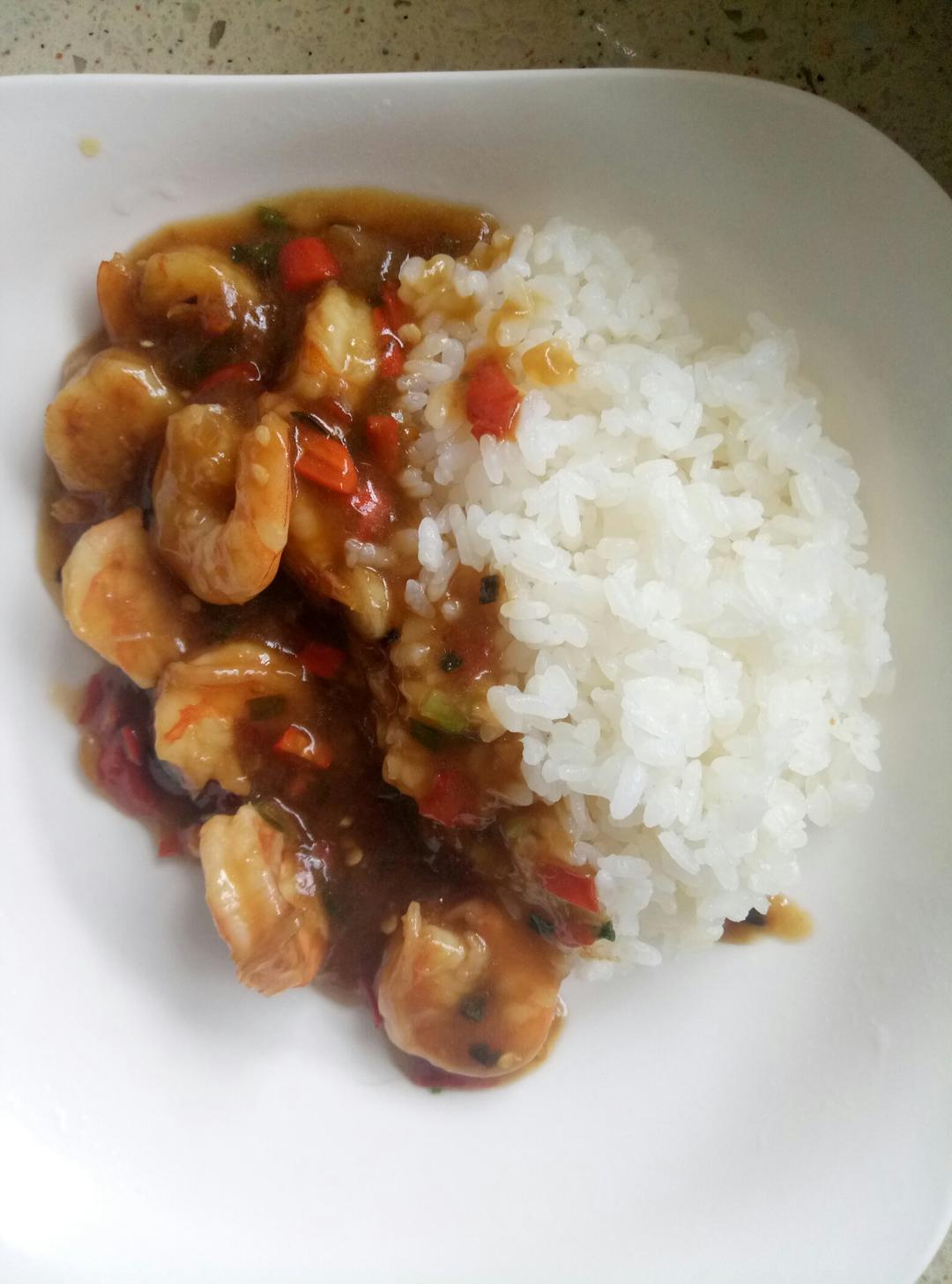 秘制虾仁盖饭
