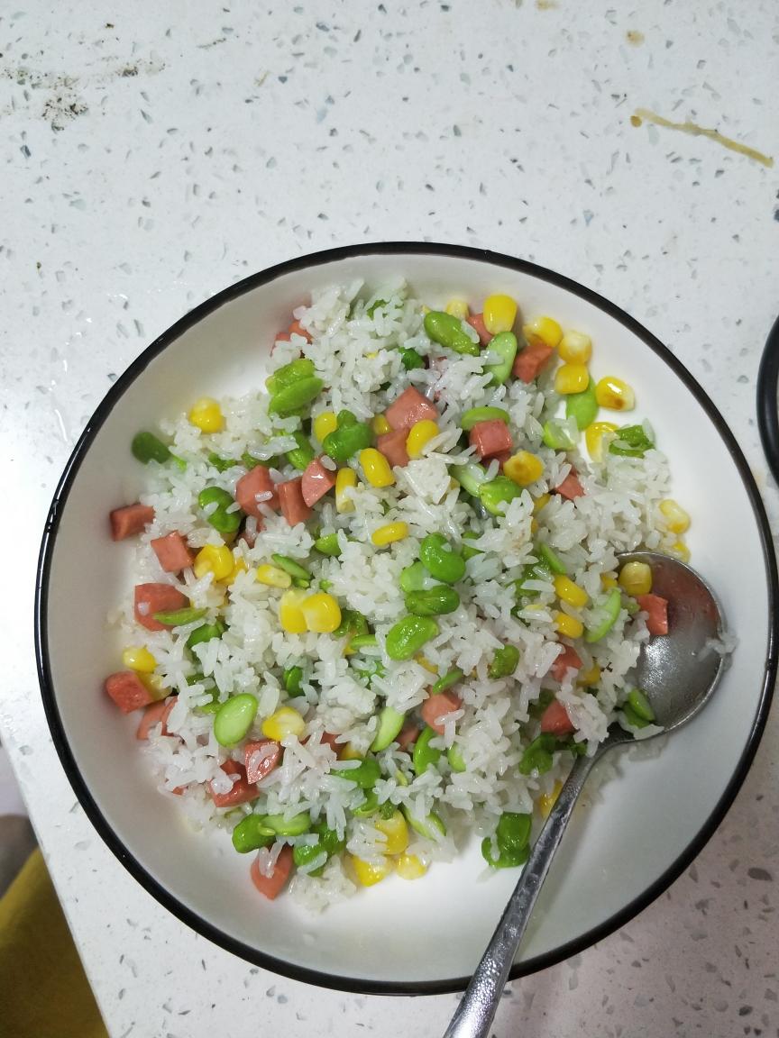 毛豆玉米火腿炒饭