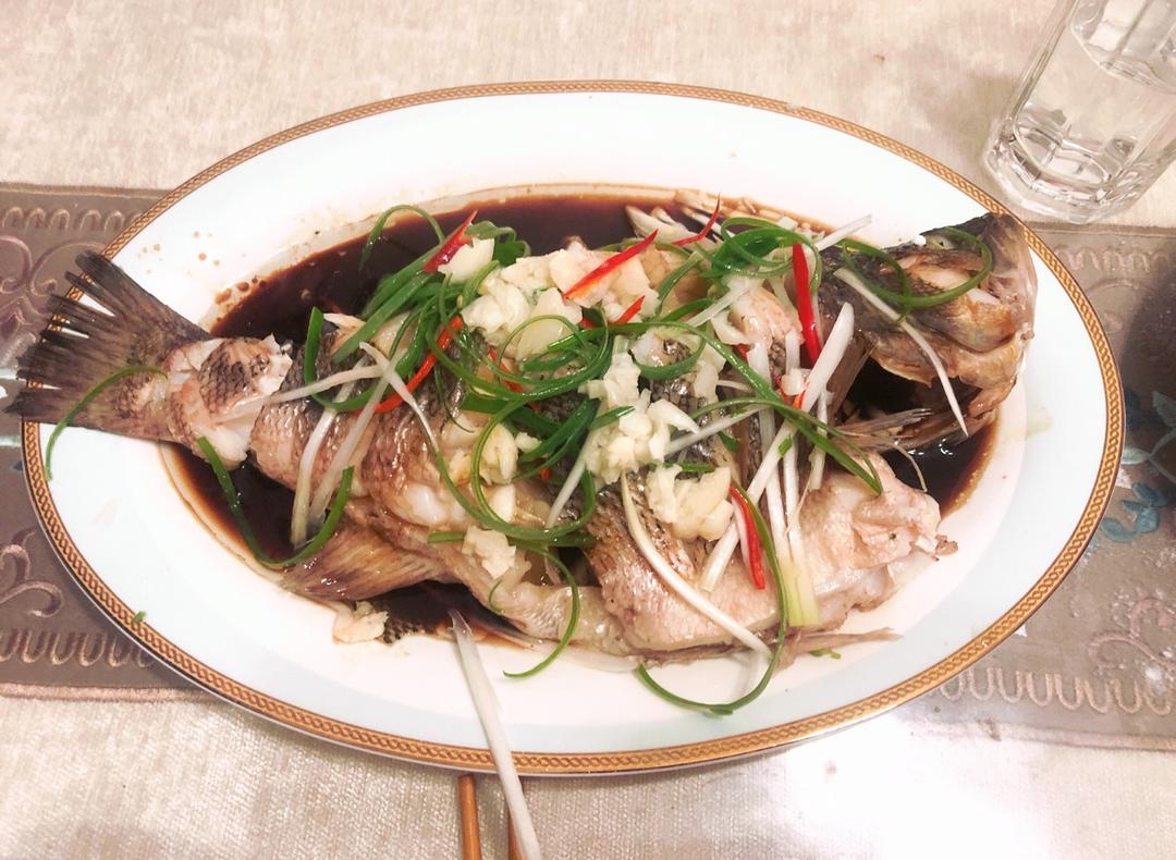 清蒸鲈鱼
