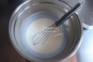 果酱椰蓉蛋糕卷❗酸酸甜甜夏天的味道的做法 步骤2