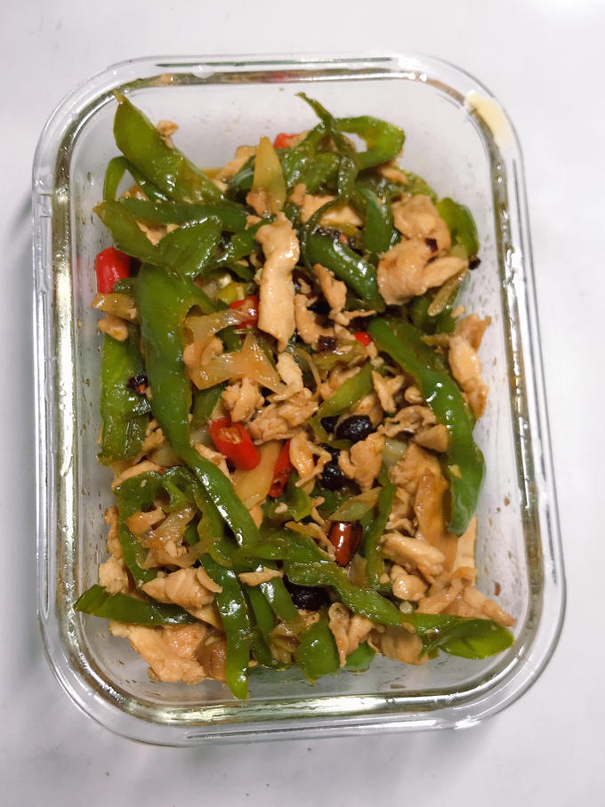 嫩而不材的青椒炒鸡胸肉