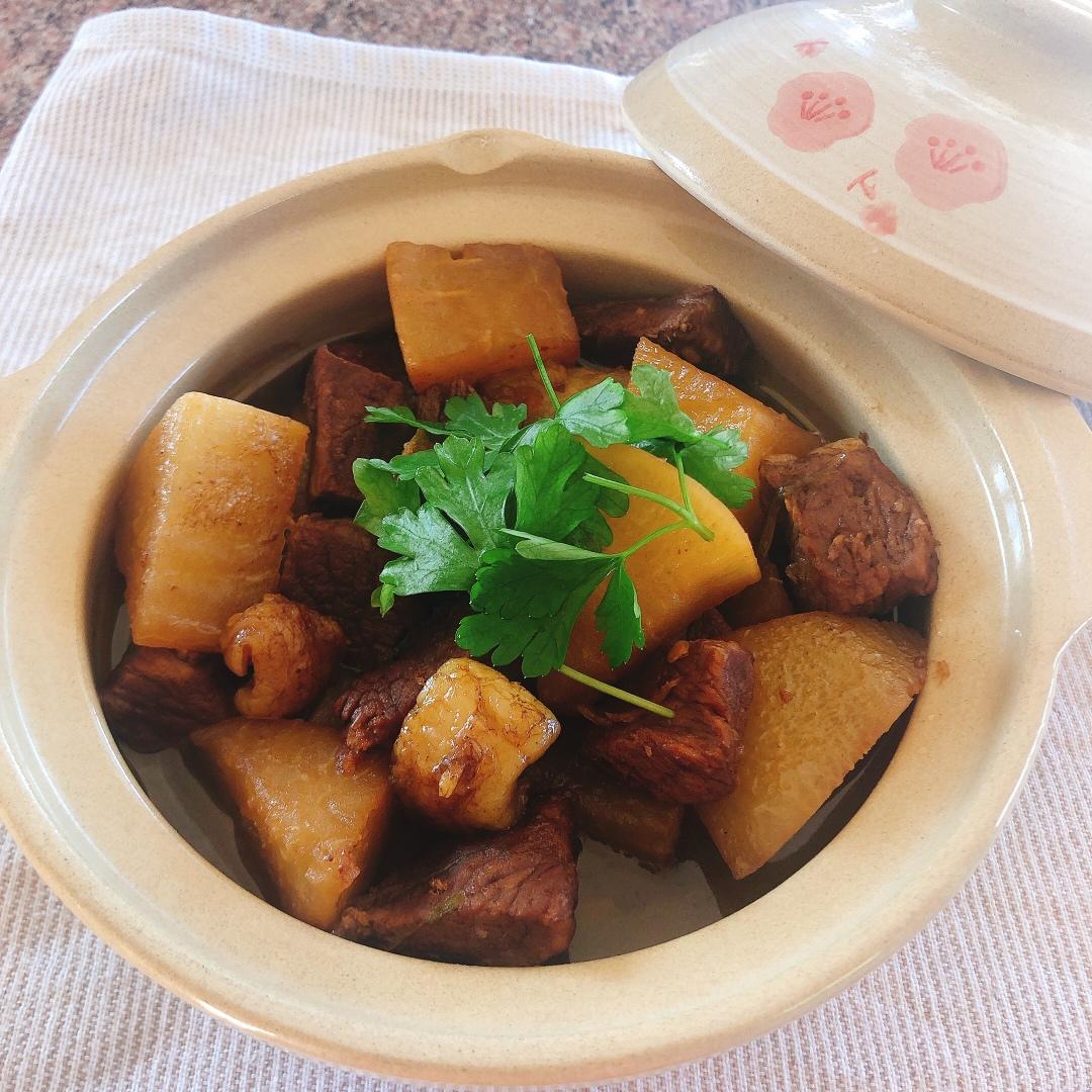 萝卜牛腩煲