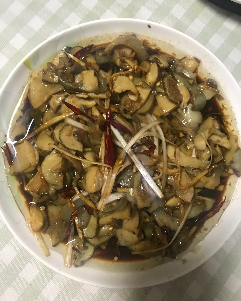 爱吃猪蹄的旺仔做的油泼螺片