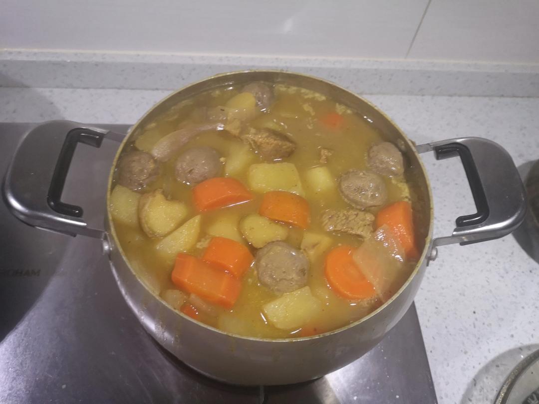 咖喱牛腩