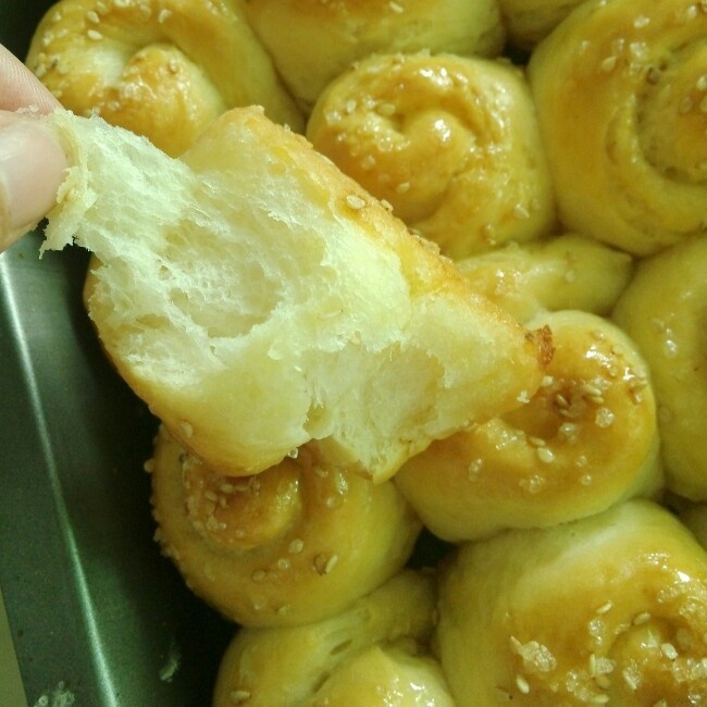 大人小孩都爱不释口的【蜂蜜牛奶小餐包】