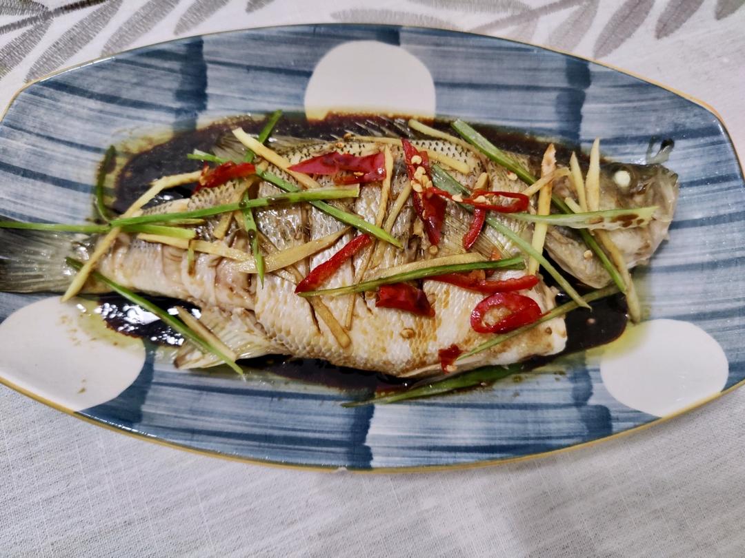 清蒸鲈鱼
