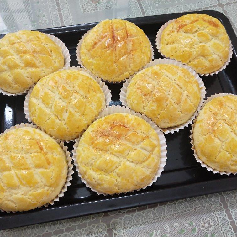 好吃到炸裂的港式菠萝包（附带制作酥皮的小视频）