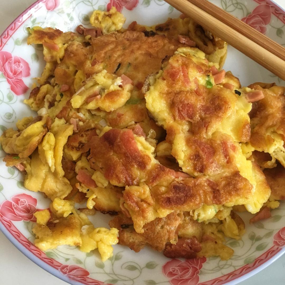 火腿肠葱花鸡蛋饼