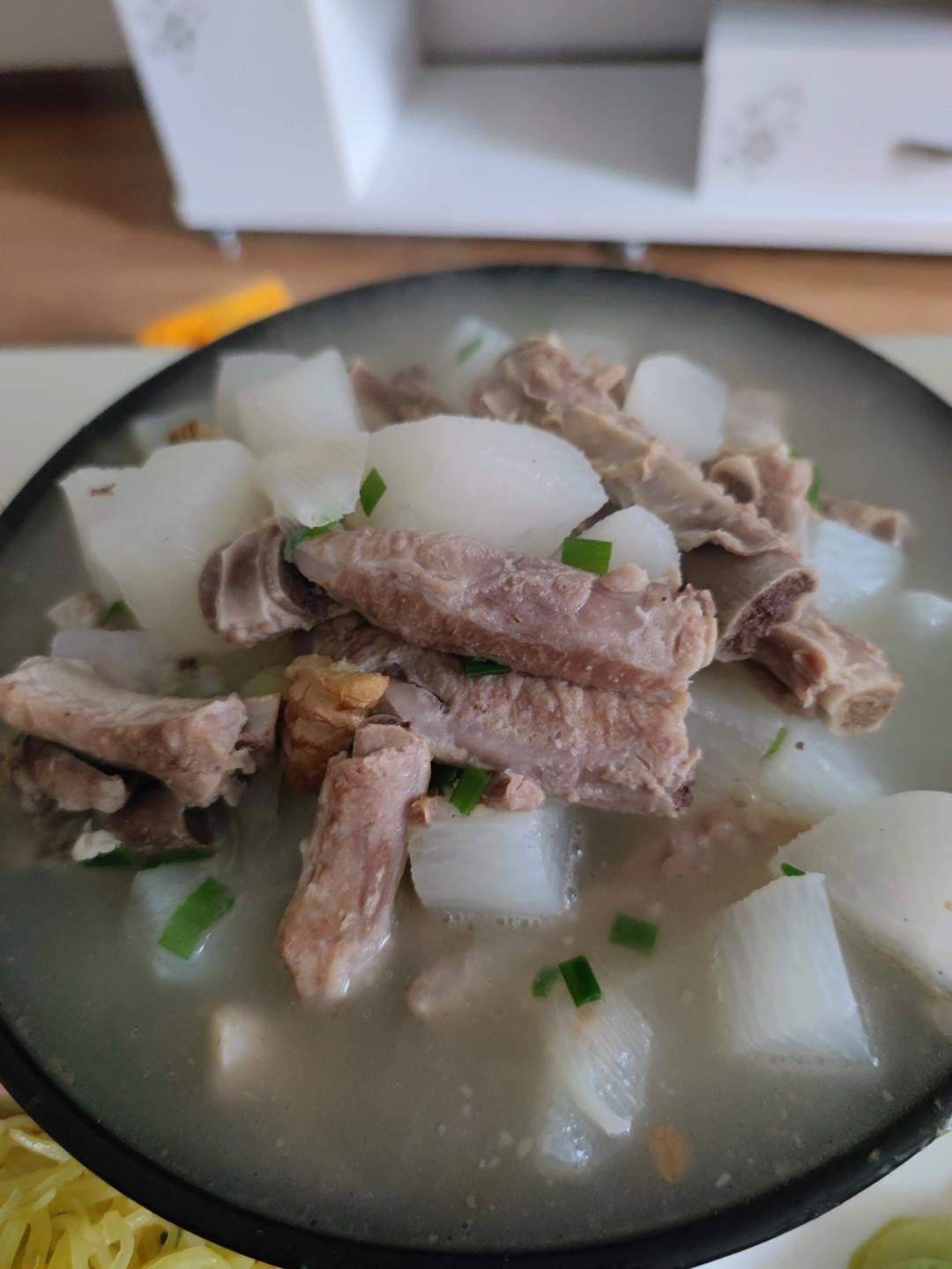 萝卜排骨汤