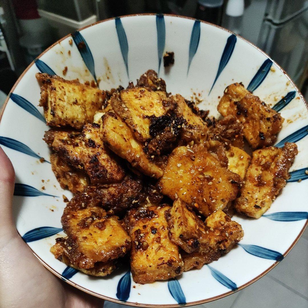 分分钟光盘，完爆路边摊的香煎孜然豆腐