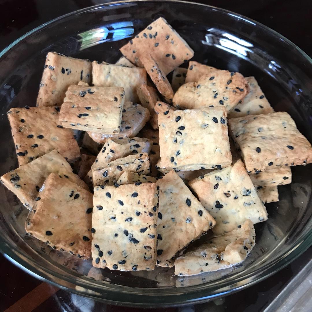 黑芝麻咸香饼干