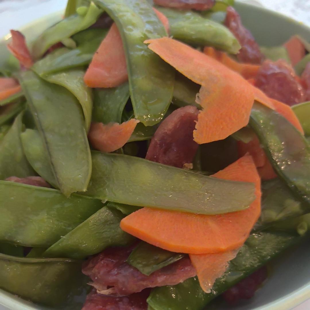 超脆爽的荷兰豆炒香肠