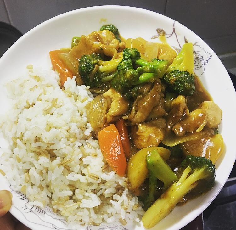 咖喱鸡肉饭