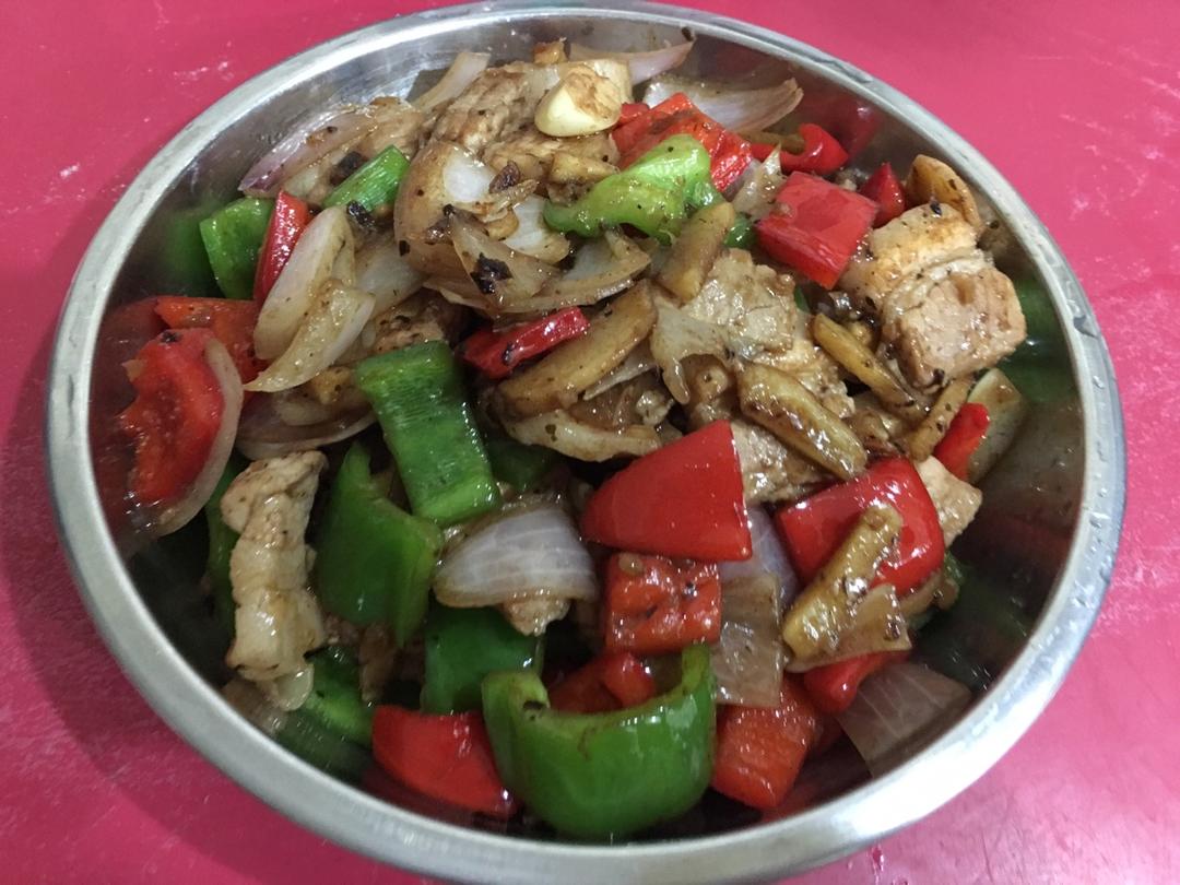 青椒洋葱炒五花肉