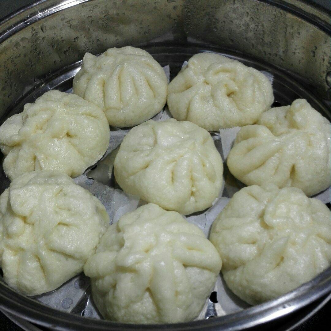 鲜肉笋丁包