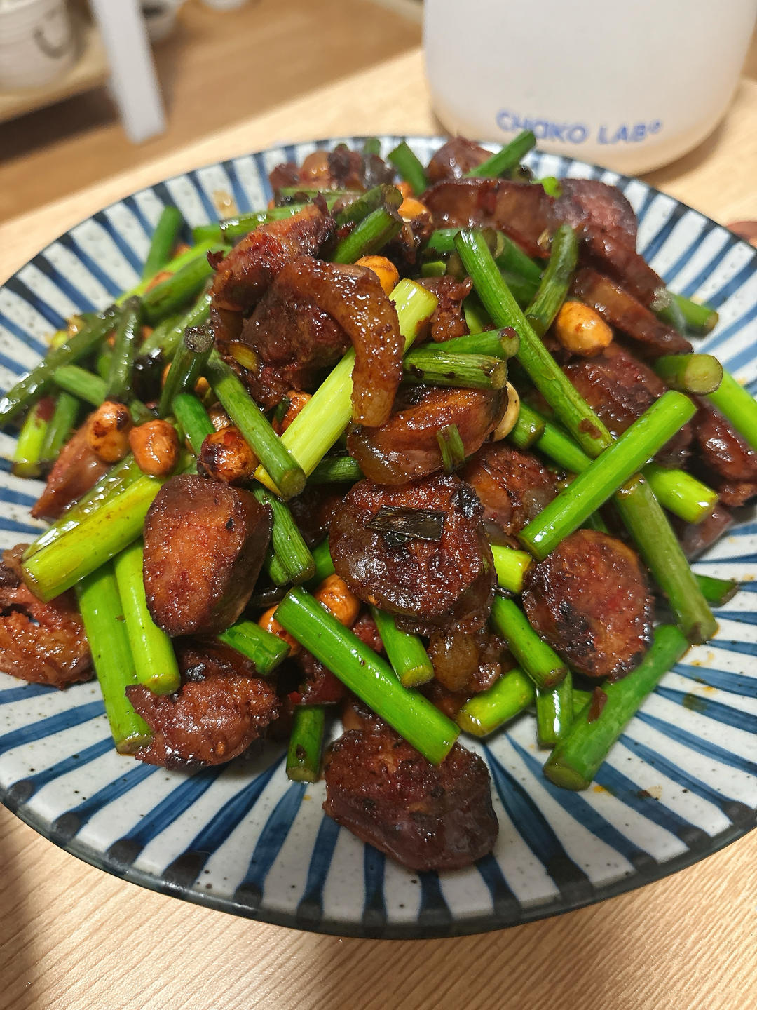超好吃的腊肠炒蒜苔