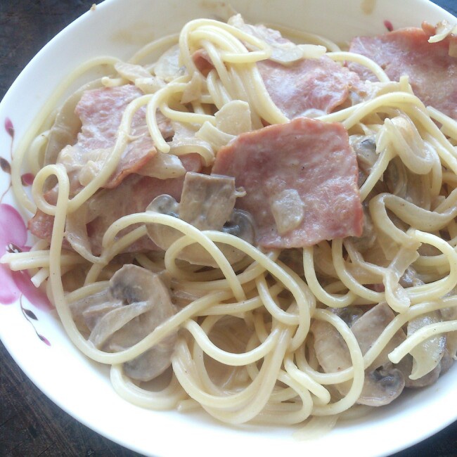 超简单的奶汁培根意面Carbonara