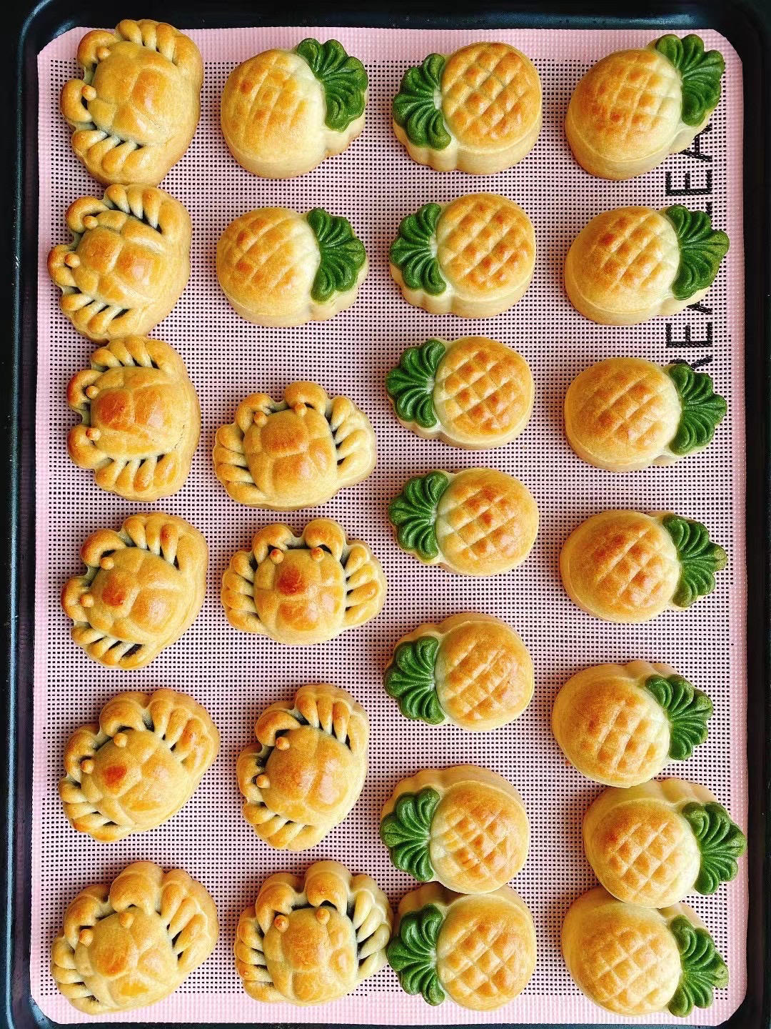 广式月饼通用饼皮（内附凤梨小菠萝🍍月饼的详细做法）