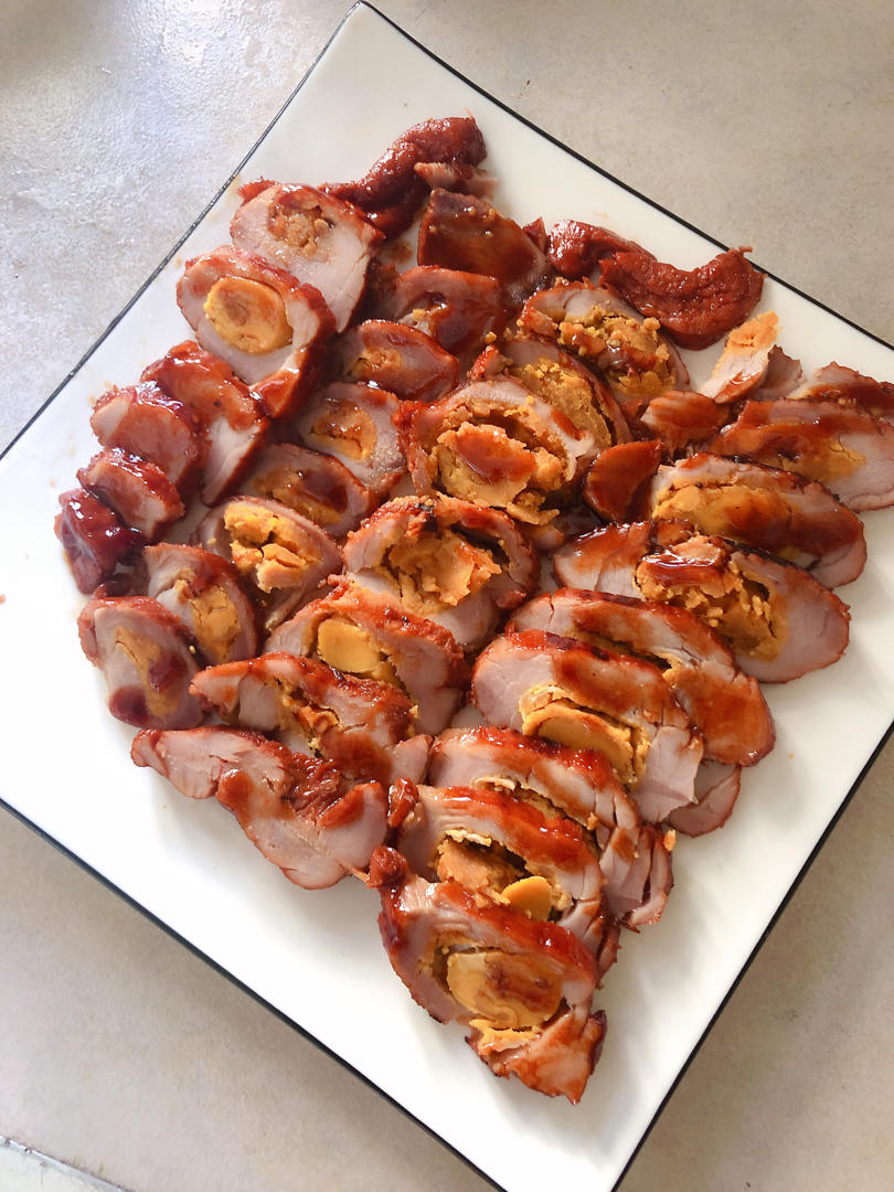 粤菜中的经典，咸蛋黄焗叉烧