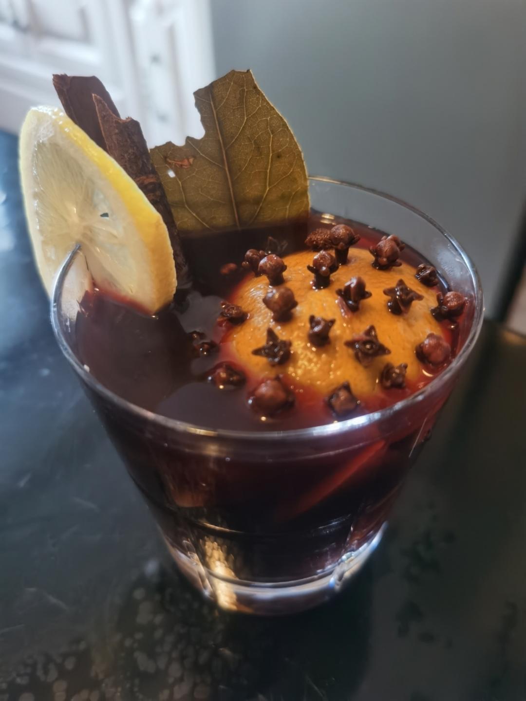 红酒别直接喝，简单几步自制圣诞热红酒