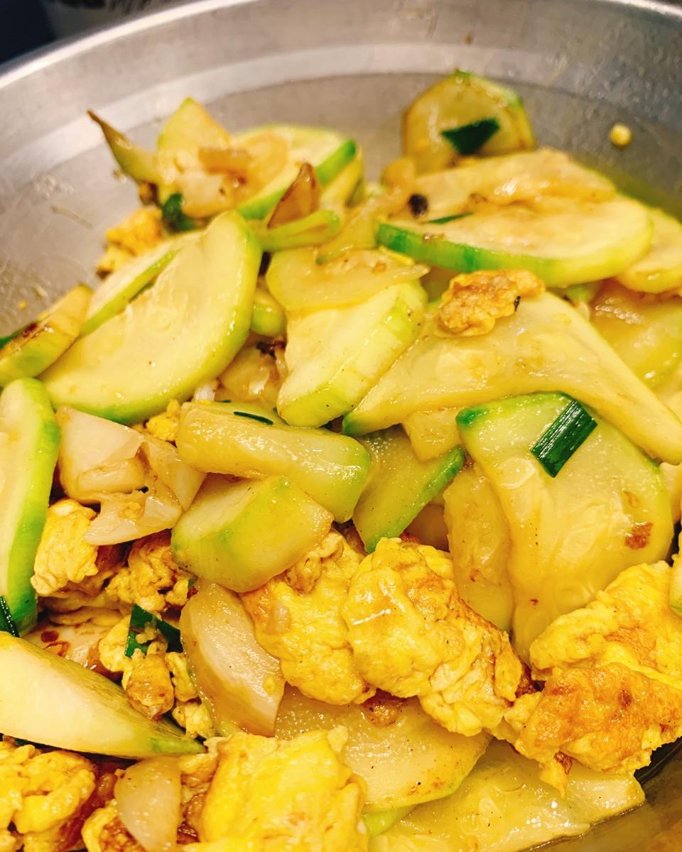 西葫芦炒鸡蛋
