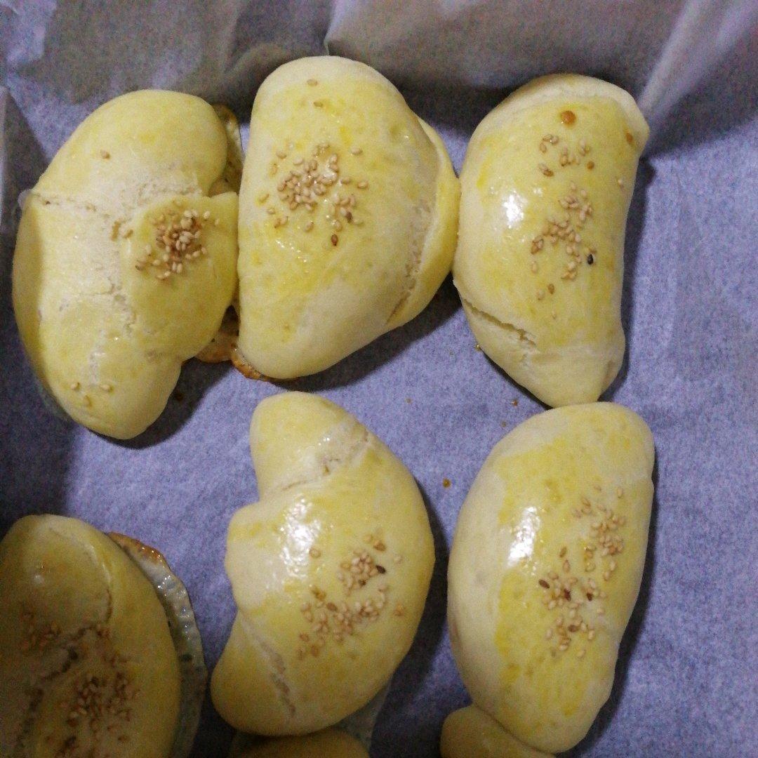全麦肉松面包卷