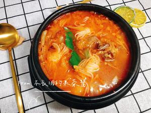 果茶厨房 | 酸辣开胃泡菜汤：完美复刻韩式美味💕的做法 步骤3