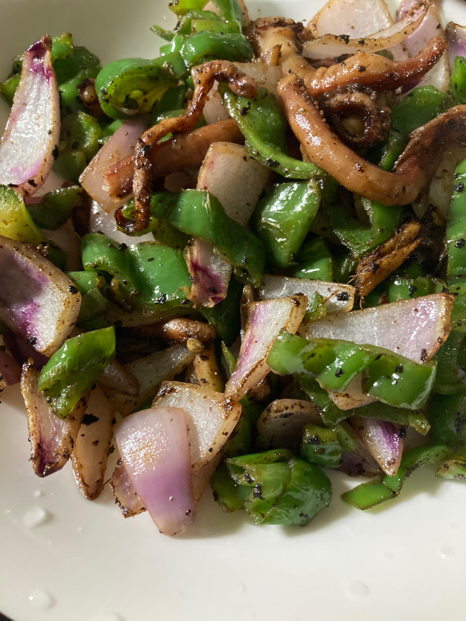 爆炒鱿鱼须，加上这一步，可以与铁板鱿鱼媲美