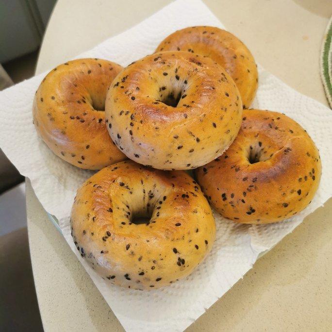 原味贝果🥯/黑芝麻贝果🥯