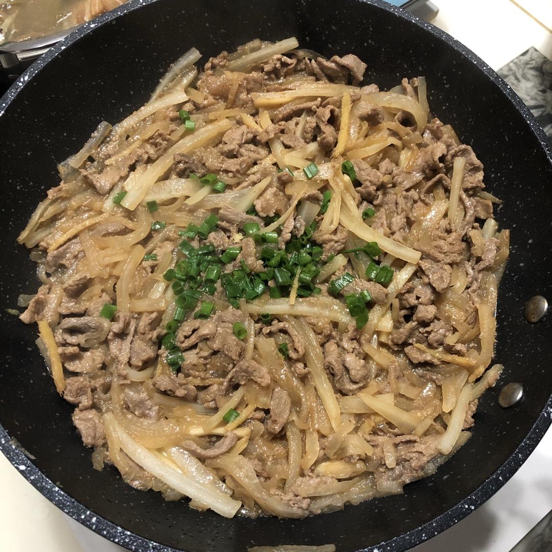 萝卜丝炒牛肉