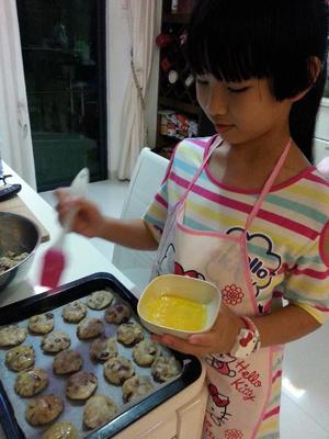 红枣核桃酥饼的做法 步骤5