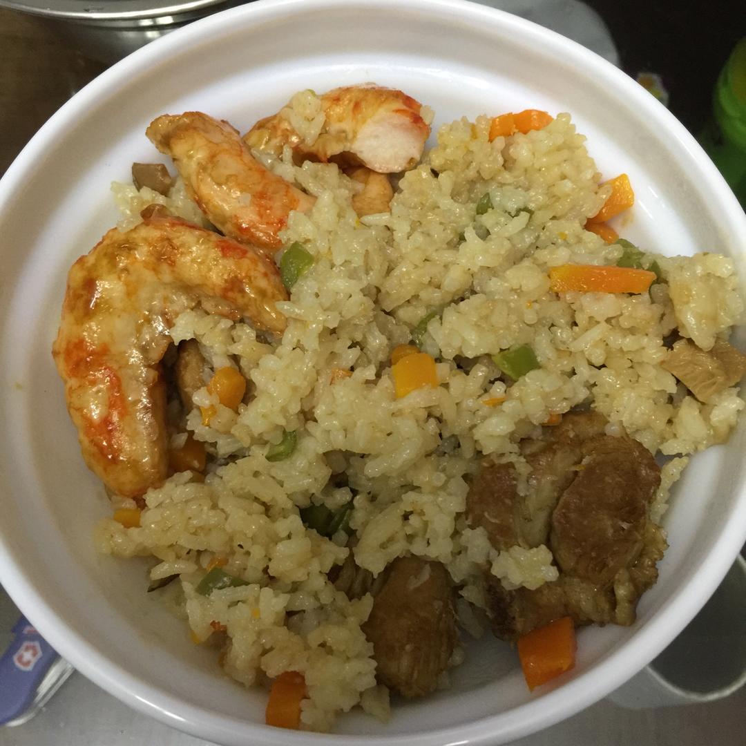 喷香排骨焖饭（爆好吃）