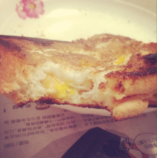 荷包蛋土司