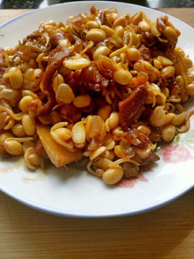 黄豆芽炒肉