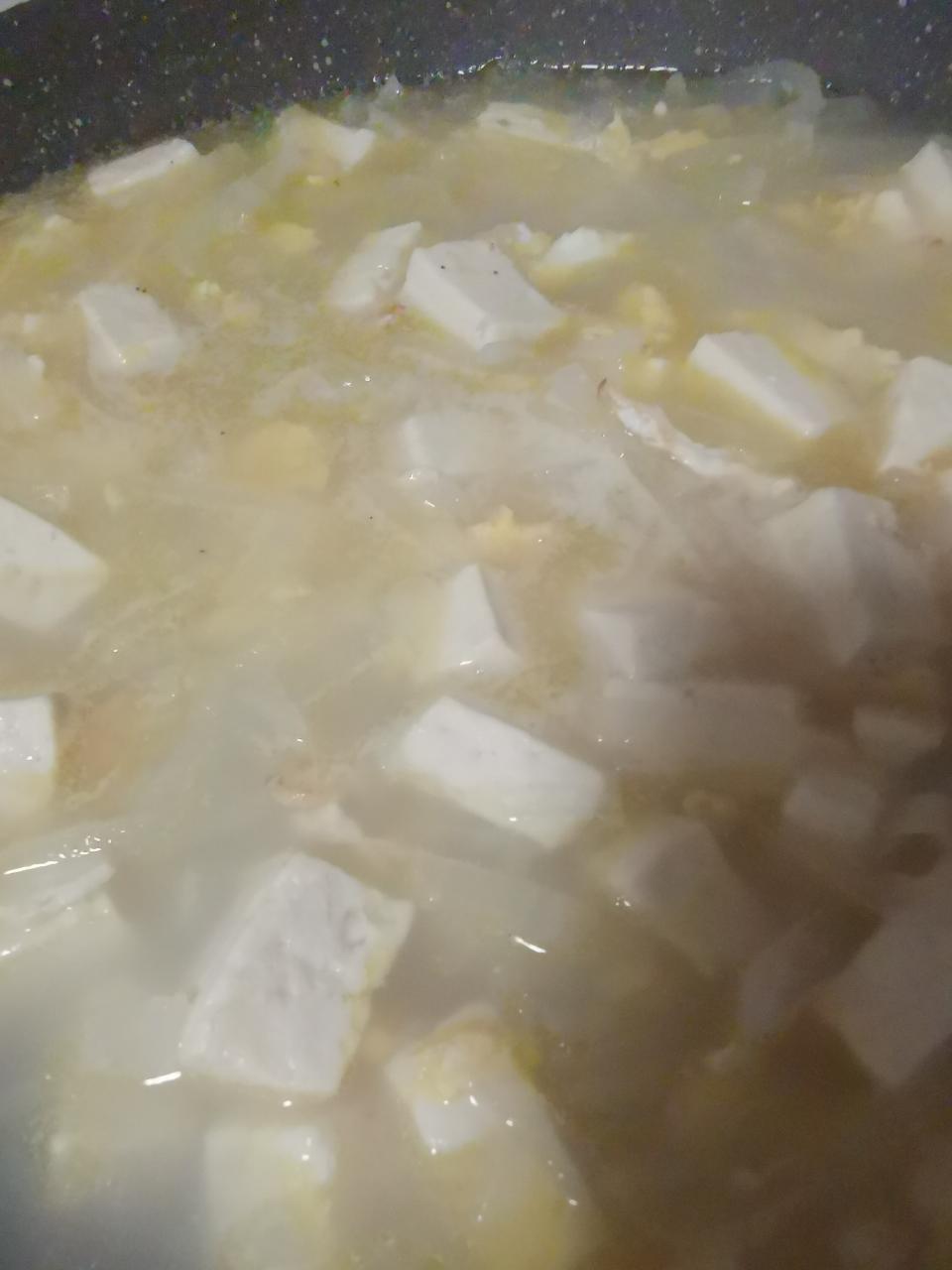 奶白奶白的萝卜豆腐汤