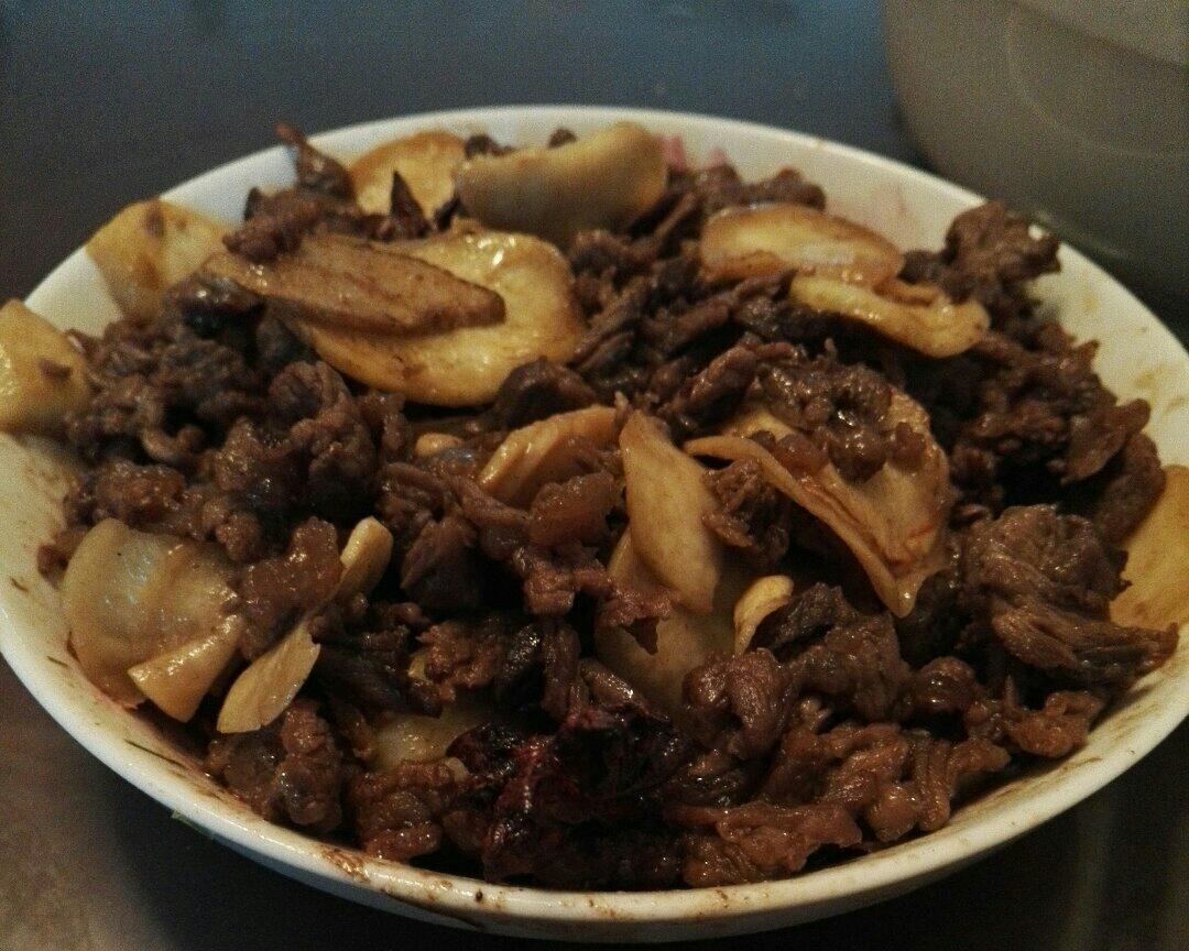 春笋爆炒牛肉丝（无盐版）的做法