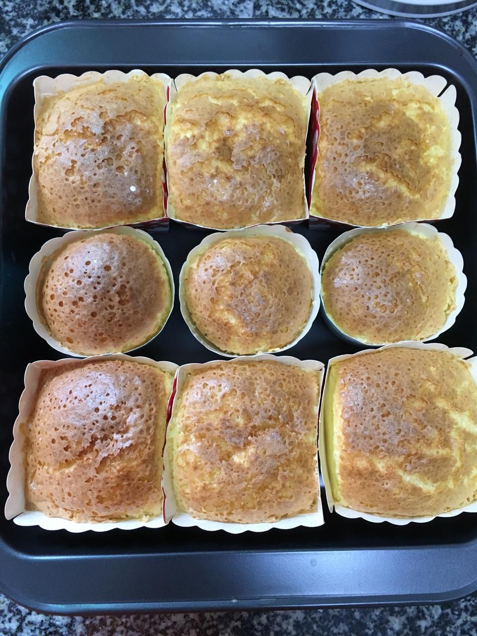 小鱼儿麻咪做的消耗淡奶油之作——淡奶油小蛋糕