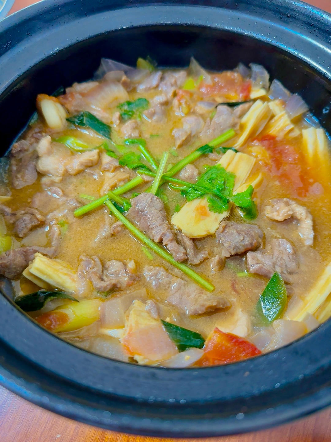 牛肉腐竹番茄煲