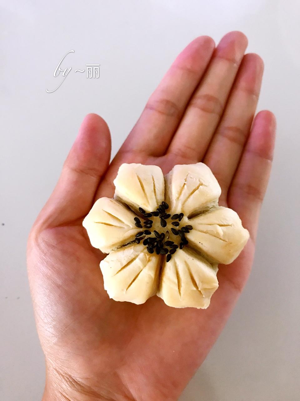 枣泥菊花酥