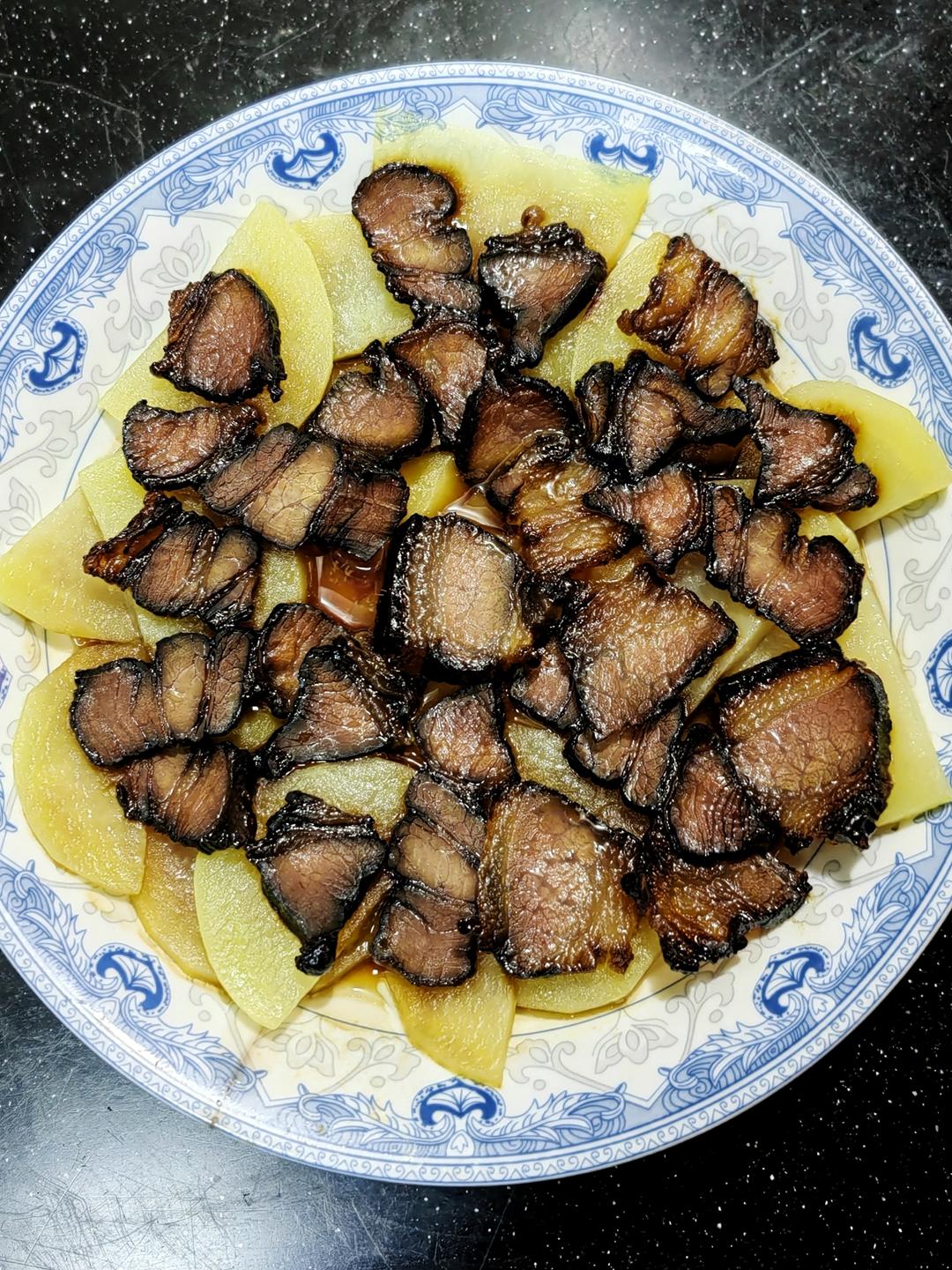 酱肉土豆片