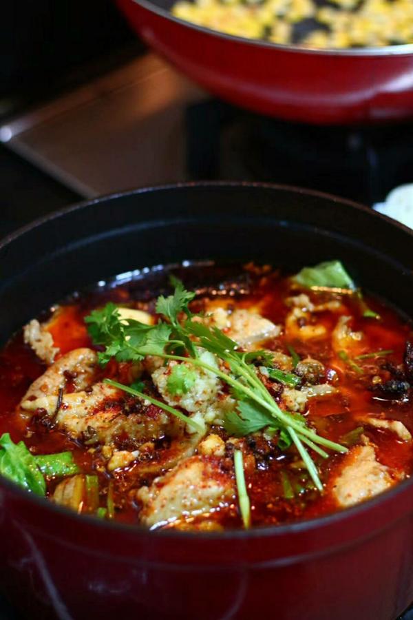 水煮肉片：辣椒的盛宴