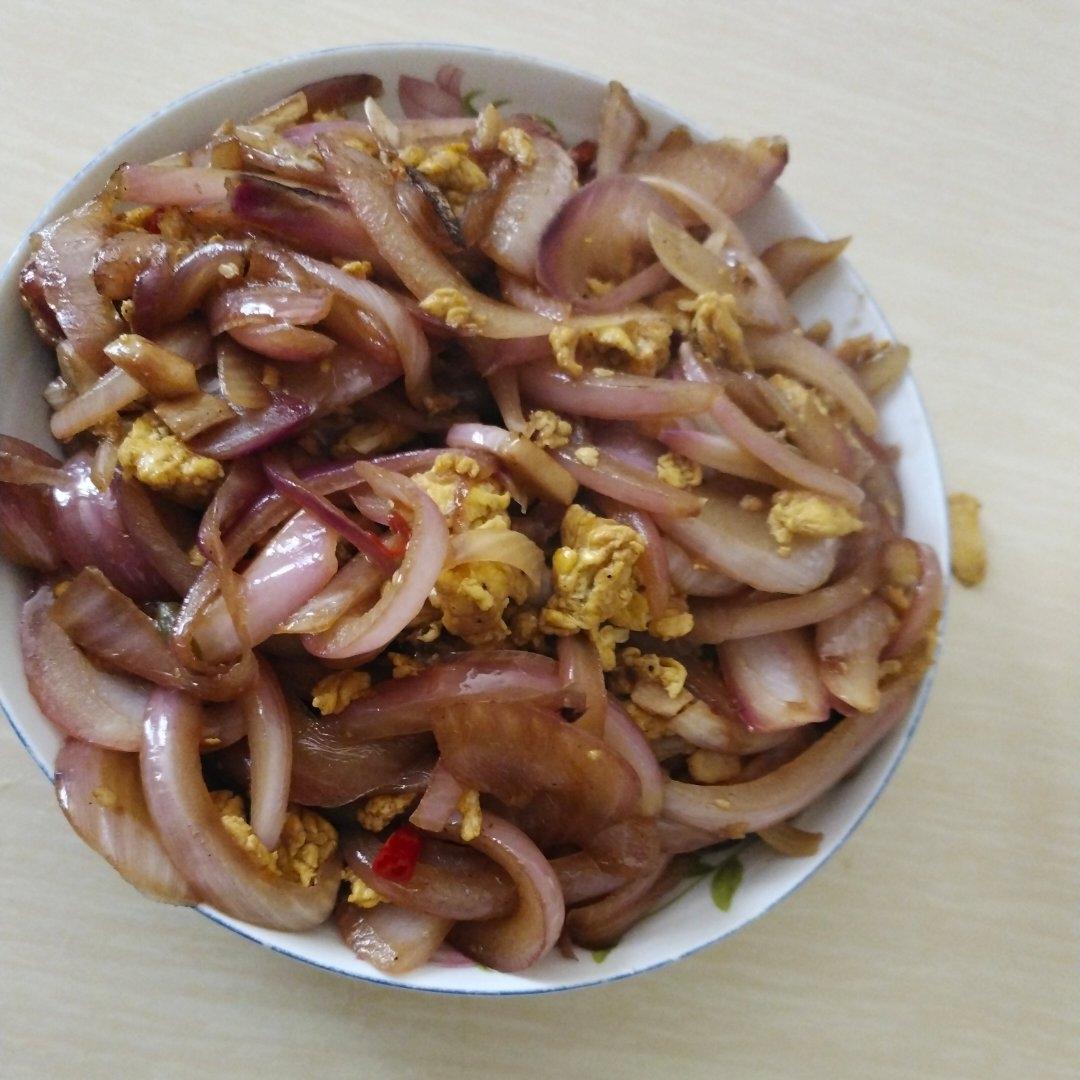 降压防癌的好食材  洋葱炒鸡蛋