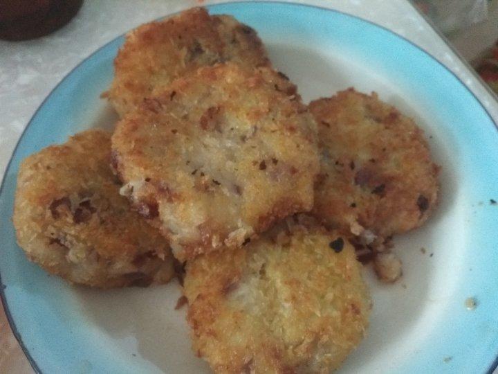 可乐饼 （肉末洋葱土豆饼）