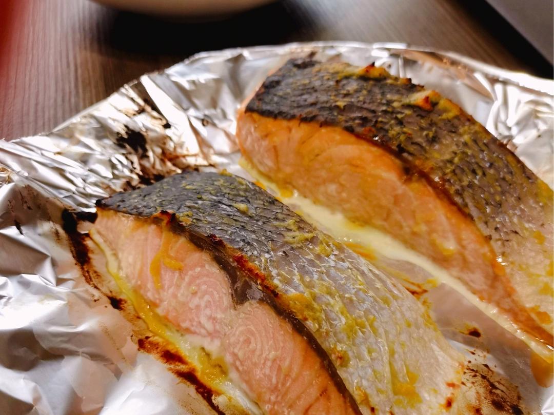 味噌沙拉酱烤三文鱼