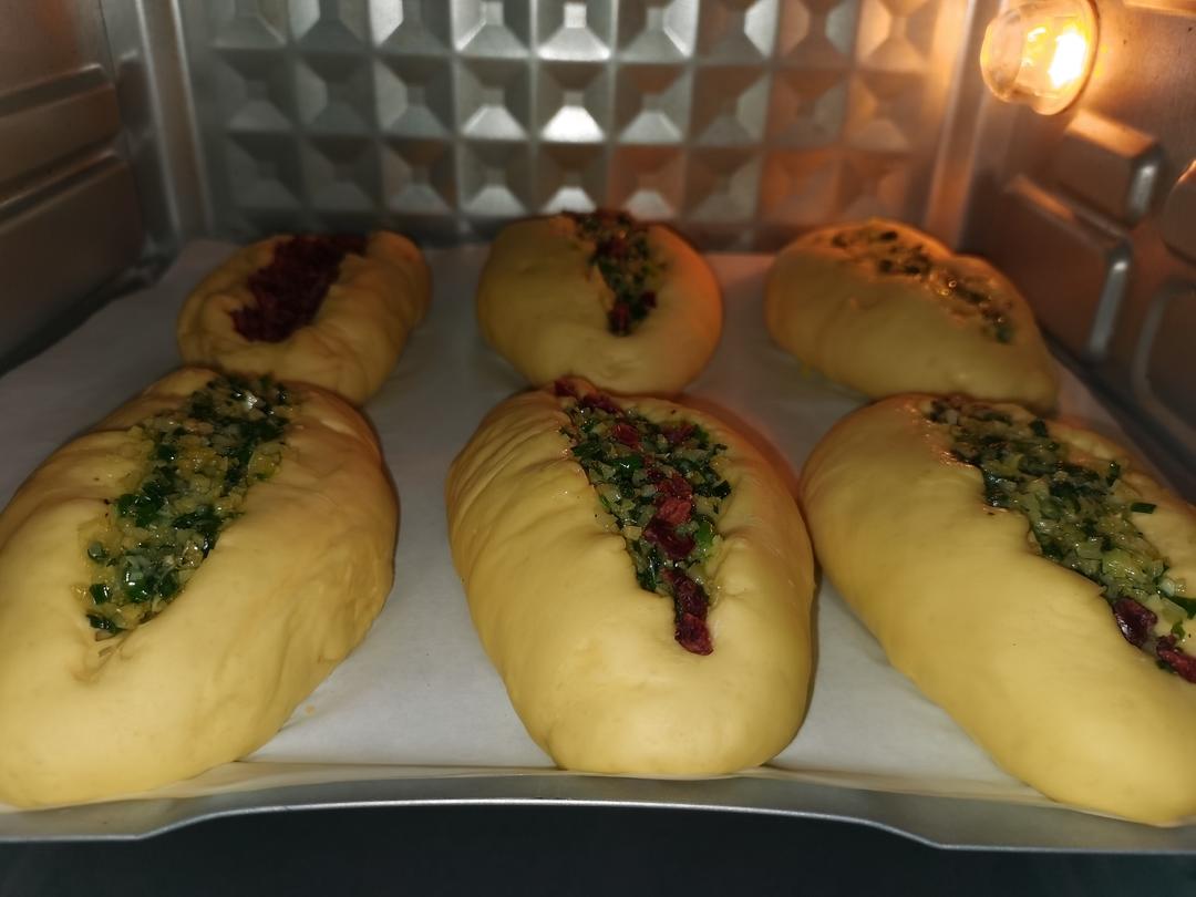 超级香的蒜香软欧包