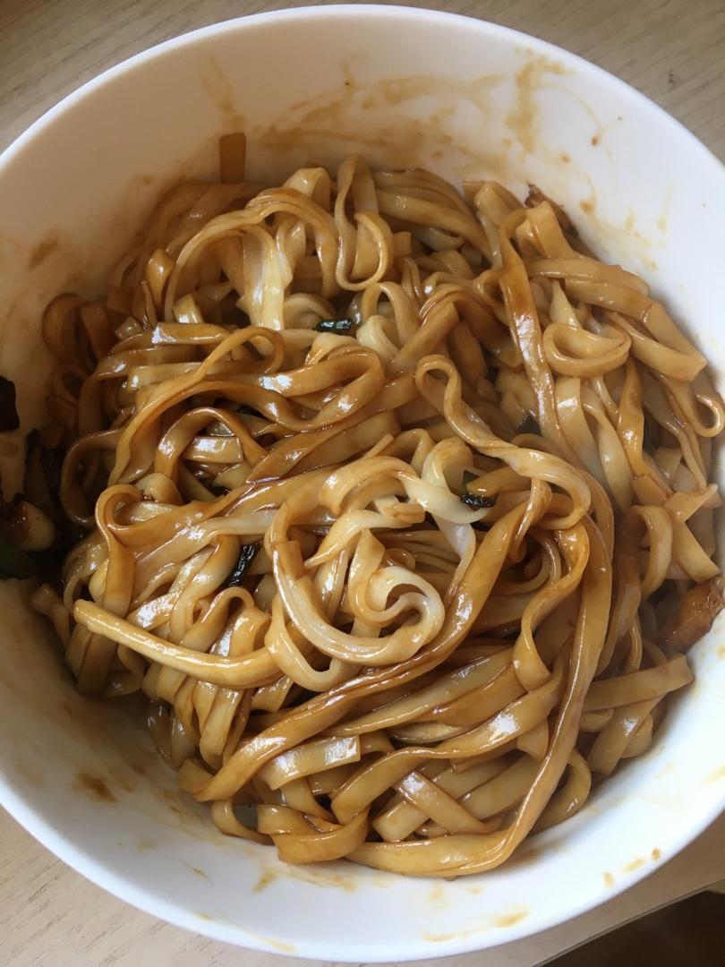 10分钟搞定的一碗葱油拌面