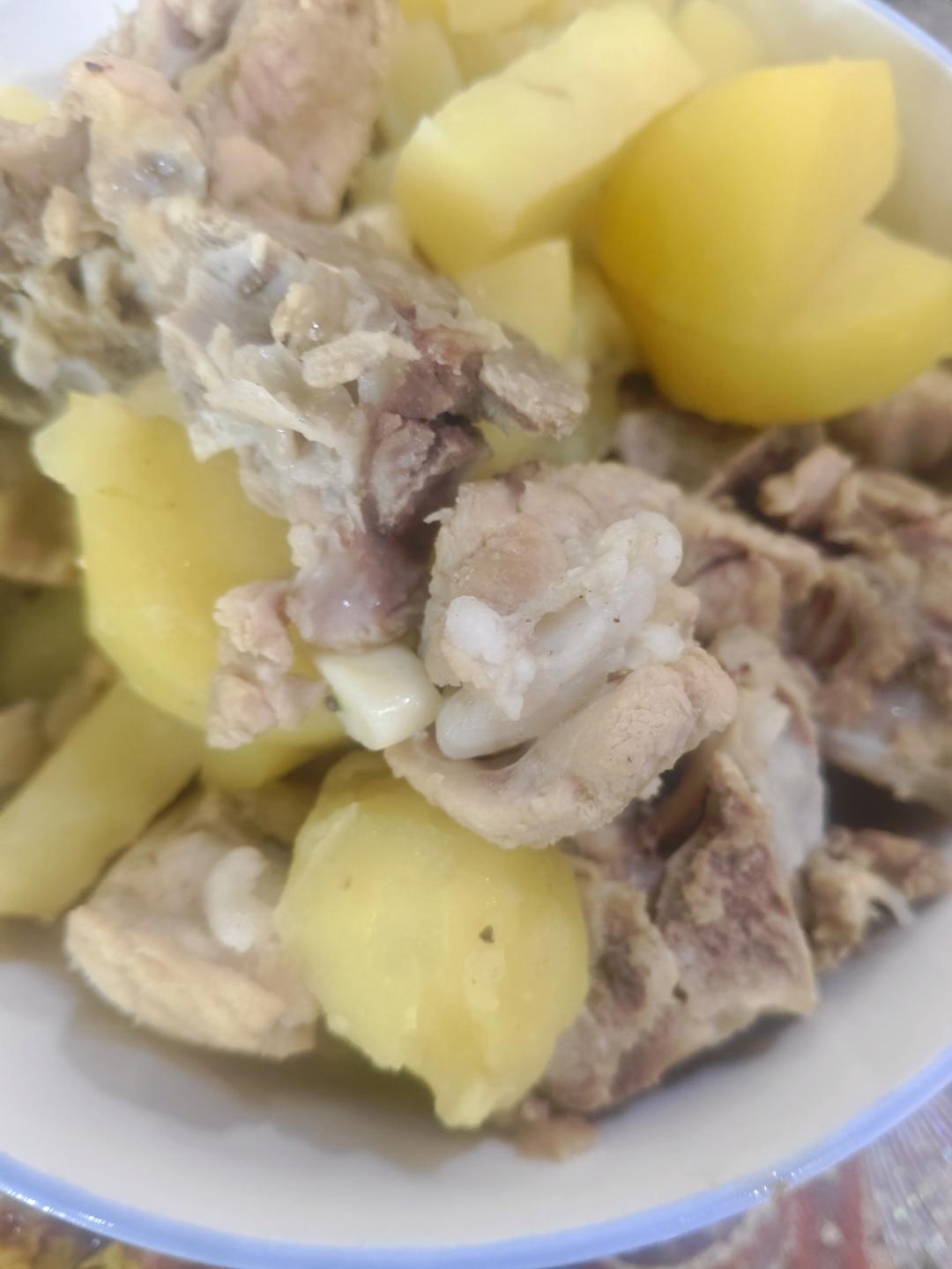 排骨炖土豆